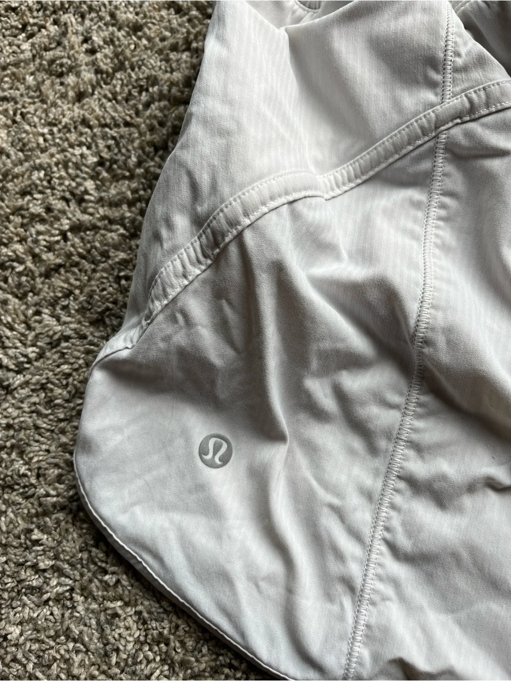 lululemon athletica White and Tan Ladies S-6 Athletic Skort with Drawstring